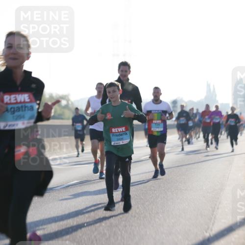 03.10.2025 - Köhlbrandbrückenlauf Jannik Wohlers http://msf.ph/oto/9062113 03.10.2025 09:15:20 Position 3 1254, 3498 meine-sportfotos.de