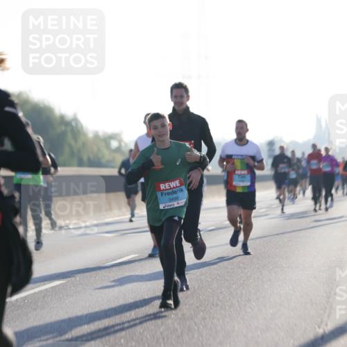 03.10.2025 - Köhlbrandbrückenlauf Jannik Wohlers http://msf.ph/oto/9062142 03.10.2025 09:15:20 Position 3 3498 meine-sportfotos.de