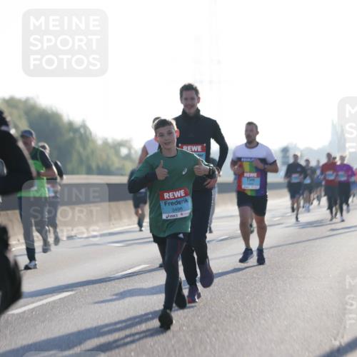 03.10.2025 - Köhlbrandbrückenlauf Jannik Wohlers http://msf.ph/oto/9062147 03.10.2025 09:15:20 Position 3 3498 meine-sportfotos.de