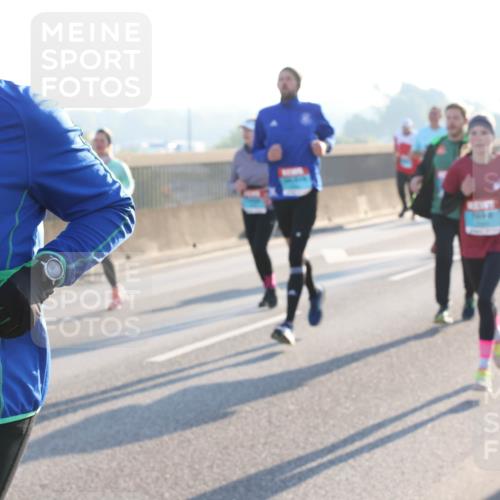 03.10.2025 - Köhlbrandbrückenlauf Lena Gebhardt http://msf.ph/oto/9062148 03.10.2025 09:20:09 Position 1 3202 meine-sportfotos.de