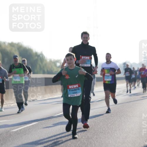 03.10.2025 - Köhlbrandbrückenlauf Jannik Wohlers http://msf.ph/oto/9062159 03.10.2025 09:15:20 Position 3 1254, 3498 meine-sportfotos.de