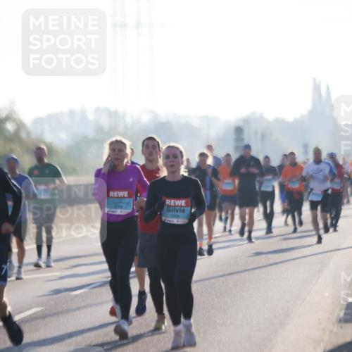 03.10.2025 - Köhlbrandbrückenlauf Jannik Wohlers http://msf.ph/oto/9062204 03.10.2025 09:15:29 Position 3 1208 meine-sportfotos.de
