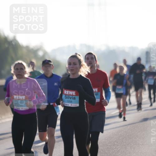 03.10.2025 - Köhlbrandbrückenlauf Jannik Wohlers http://msf.ph/oto/9062236 03.10.2025 09:15:31 Position 3 3766, 1208 meine-sportfotos.de