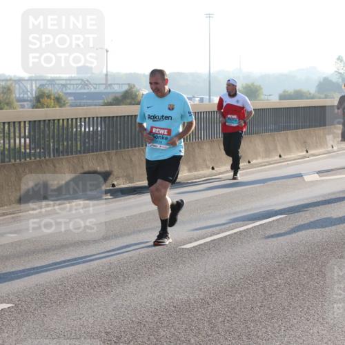 03.10.2025 - Köhlbrandbrückenlauf Lena Gebhardt http://msf.ph/oto/9062244 03.10.2025 09:20:12 Position 1 3128 meine-sportfotos.de