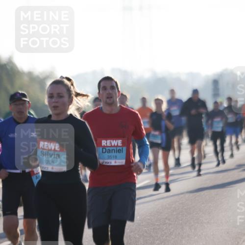 03.10.2025 - Köhlbrandbrückenlauf Jannik Wohlers http://msf.ph/oto/9062252 03.10.2025 09:15:31 Position 3 3766, 1208, 3518 meine-sportfotos.de