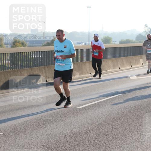 03.10.2025 - Köhlbrandbrückenlauf Lena Gebhardt http://msf.ph/oto/9062254 03.10.2025 09:20:12 Position 1 3128 meine-sportfotos.de