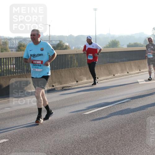 03.10.2025 - Köhlbrandbrückenlauf Lena Gebhardt http://msf.ph/oto/9062260 03.10.2025 09:20:12 Position 1 3128 meine-sportfotos.de