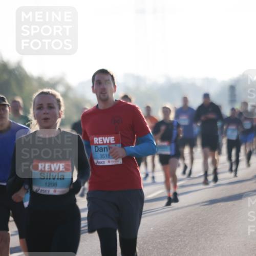 03.10.2025 - Köhlbrandbrückenlauf Jannik Wohlers http://msf.ph/oto/9062274 03.10.2025 09:15:32 Position 3 1208, 3518 meine-sportfotos.de
