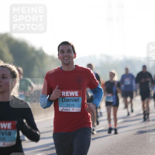 03.10.2025 - Köhlbrandbrückenlauf Jannik Wohlers http://msf.ph/oto/9062310 03.10.2025 09:15:33 Position 3 1208, 3518 meine-sportfotos.de