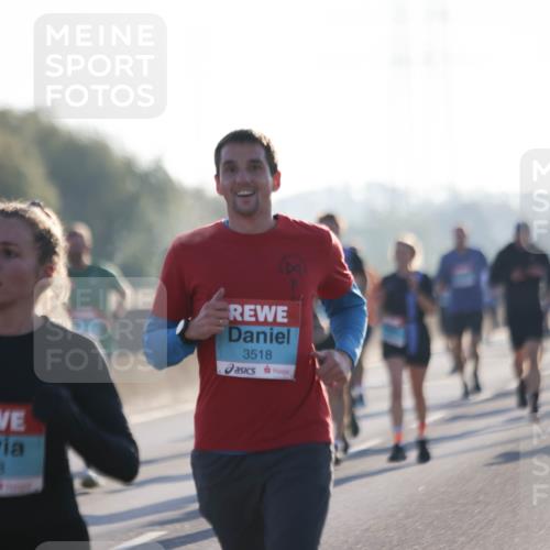 03.10.2025 - Köhlbrandbrückenlauf Jannik Wohlers http://msf.ph/oto/9062316 03.10.2025 09:15:33 Position 3 1208, 3518 meine-sportfotos.de