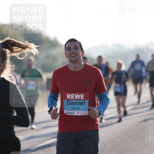 03.10.2025 - Köhlbrandbrückenlauf Jannik Wohlers http://msf.ph/oto/9062334 03.10.2025 09:15:33 Position 3 80, 1208, 3518 meine-sportfotos.de