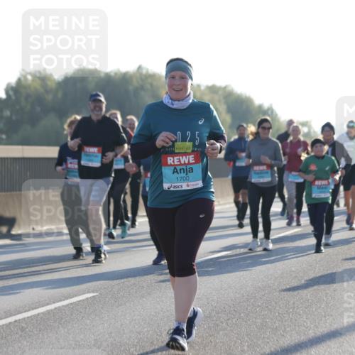 03.10.2025 - Köhlbrandbrückenlauf Jannik Wohlers http://msf.ph/oto/9062360 03.10.2025 09:23:35 Position 3 2829, 025, 1700 meine-sportfotos.de