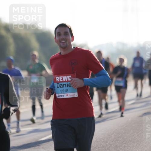 03.10.2025 - Köhlbrandbrückenlauf Jannik Wohlers http://msf.ph/oto/9062363 03.10.2025 09:15:33 Position 3 80, 1208, 3518 meine-sportfotos.de