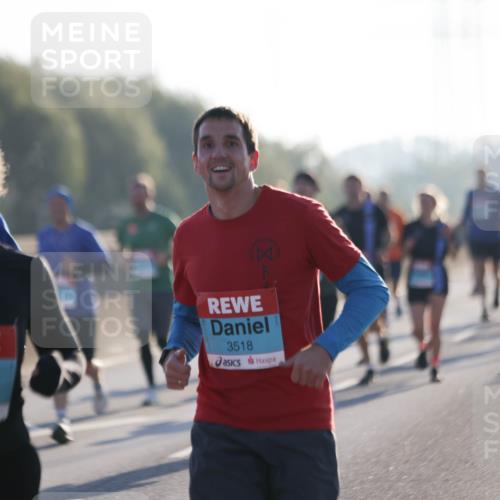 03.10.2025 - Köhlbrandbrückenlauf Jannik Wohlers http://msf.ph/oto/9062375 03.10.2025 09:15:33 Position 3 1208, 3518 meine-sportfotos.de