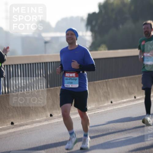 03.10.2025 - Köhlbrandbrückenlauf Jannik Wohlers http://msf.ph/oto/9062393 03.10.2025 09:15:36 Position 3 2798, 1105, 1088 meine-sportfotos.de