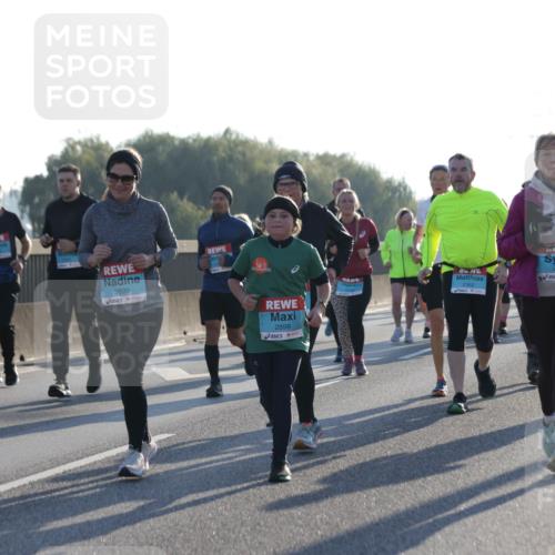 03.10.2025 - Köhlbrandbrückenlauf Jannik Wohlers http://msf.ph/oto/9062394 03.10.2025 09:23:38 Position 3 2899, 2898, 2058 meine-sportfotos.de