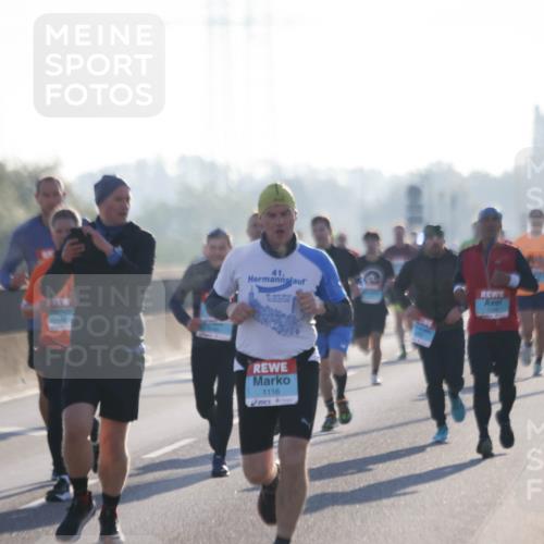 03.10.2025 - Köhlbrandbrückenlauf Jannik Wohlers http://msf.ph/oto/9062413 03.10.2025 09:15:38 Position 3 41, 1116, 1134 meine-sportfotos.de