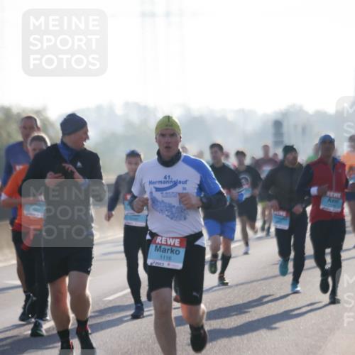 03.10.2025 - Köhlbrandbrückenlauf Jannik Wohlers http://msf.ph/oto/9062435 03.10.2025 09:15:38 Position 3 41, 1116 meine-sportfotos.de