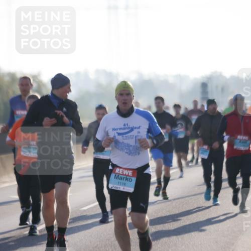 03.10.2025 - Köhlbrandbrückenlauf Jannik Wohlers http://msf.ph/oto/9062438 03.10.2025 09:15:38 Position 3 41, 1116 meine-sportfotos.de