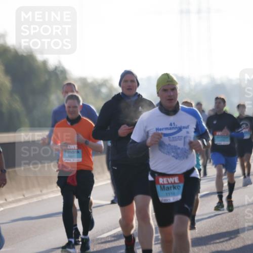 03.10.2025 - Köhlbrandbrückenlauf Jannik Wohlers http://msf.ph/oto/9062448 03.10.2025 09:15:39 Position 3 1447, 41, 1116 meine-sportfotos.de