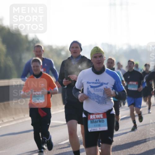 03.10.2025 - Köhlbrandbrückenlauf Jannik Wohlers http://msf.ph/oto/9062463 03.10.2025 09:15:39 Position 3 41, 1116, 6 meine-sportfotos.de