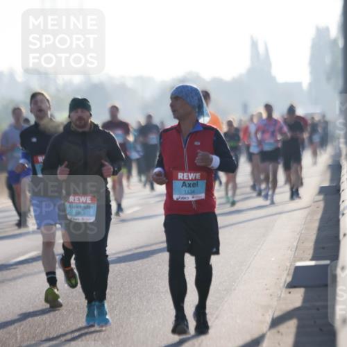 03.10.2025 - Köhlbrandbrückenlauf Jannik Wohlers http://msf.ph/oto/9062512 03.10.2025 09:15:41 Position 3 2959, 1134 meine-sportfotos.de