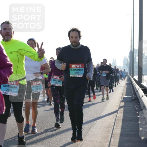 03.10.2025 - Köhlbrandbrückenlauf Jannik Wohlers http://msf.ph/oto/9062516 03.10.2025 09:23:41 Position 3 58, 2362, 2319, 1001, 3669 meine-sportfotos.de