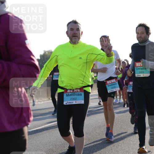 03.10.2025 - Köhlbrandbrückenlauf Jannik Wohlers http://msf.ph/oto/9062520 03.10.2025 09:23:41 Position 3 2058, 2362, 2319, 3669 meine-sportfotos.de