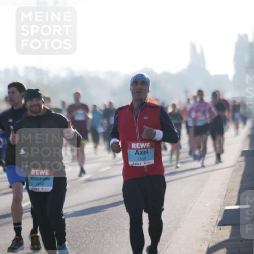 03.10.2025 - Köhlbrandbrückenlauf Jannik Wohlers http://msf.ph/oto/9062574 03.10.2025 09:15:42 Position 3 2959, 1134 meine-sportfotos.de