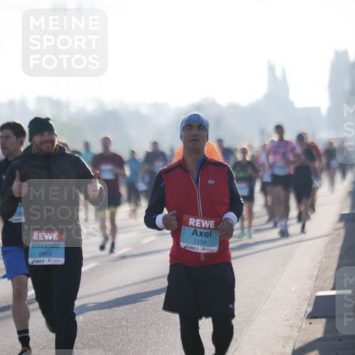 03.10.2025 - Köhlbrandbrückenlauf Jannik Wohlers http://msf.ph/oto/9062588 03.10.2025 09:15:42 Position 3 2959, 1134 meine-sportfotos.de