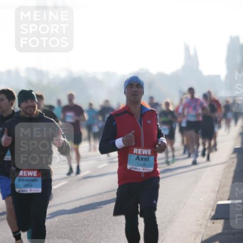 03.10.2025 - Köhlbrandbrückenlauf Jannik Wohlers http://msf.ph/oto/9062597 03.10.2025 09:15:42 Position 3 2959, 1134 meine-sportfotos.de