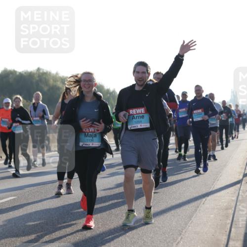 03.10.2025 - Köhlbrandbrückenlauf Jannik Wohlers http://msf.ph/oto/9062688 03.10.2025 09:23:45 Position 3 74, 1136, 1254 meine-sportfotos.de