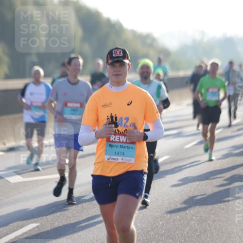 03.10.2025 - Köhlbrandbrückenlauf Jannik Wohlers http://msf.ph/oto/9062695 03.10.2025 09:15:49 Position 3 42, 1474 meine-sportfotos.de