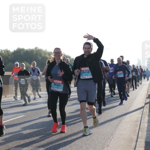 03.10.2025 - Köhlbrandbrückenlauf Jannik Wohlers http://msf.ph/oto/9062697 03.10.2025 09:23:45 Position 3 2174, 1136, 1254 meine-sportfotos.de