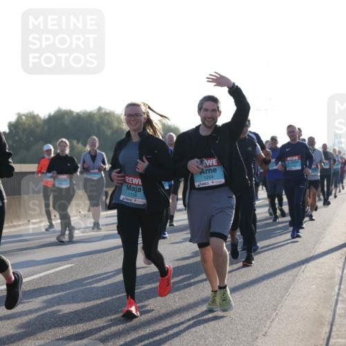 03.10.2025 - Köhlbrandbrückenlauf Jannik Wohlers http://msf.ph/oto/9062706 03.10.2025 09:23:45 Position 3 2174, 1136, 1254 meine-sportfotos.de