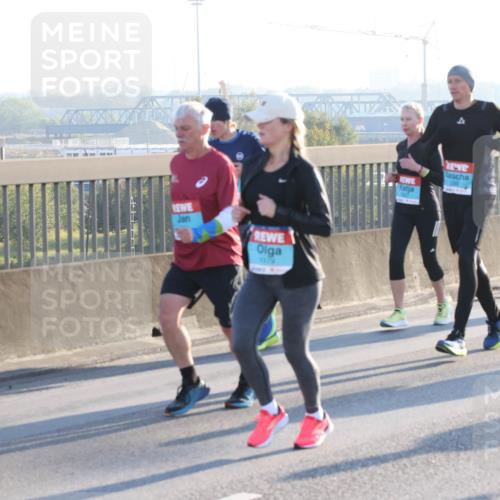 03.10.2025 - Köhlbrandbrückenlauf Lena Gebhardt http://msf.ph/oto/9062759 03.10.2025 09:20:26 Position 1 1179 meine-sportfotos.de
