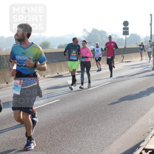 03.10.2025 - Köhlbrandbrückenlauf Lena Gebhardt http://msf.ph/oto/9062806 03.10.2025 09:20:28 Position 1 2946, 15 meine-sportfotos.de