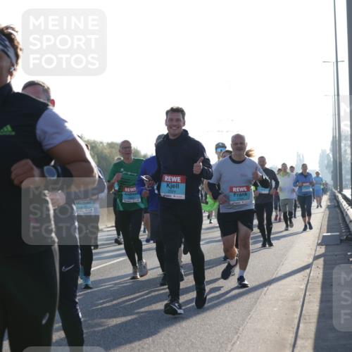 03.10.2025 - Köhlbrandbrückenlauf Jannik Wohlers http://msf.ph/oto/9062872 03.10.2025 09:23:49 Position 3 2624, 1704 meine-sportfotos.de