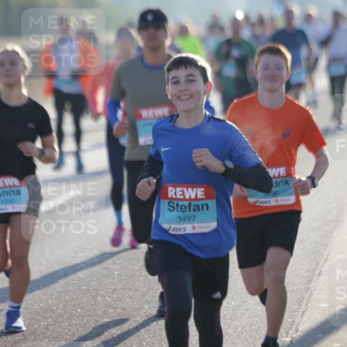 03.10.2025 - Köhlbrandbrückenlauf Jannik Wohlers http://msf.ph/oto/9062894 03.10.2025 09:15:58 Position 3 1242, 3497, 3496 meine-sportfotos.de