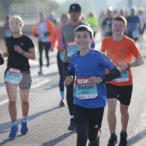 03.10.2025 - Köhlbrandbrückenlauf Jannik Wohlers http://msf.ph/oto/9062903 03.10.2025 09:15:58 Position 3 3497 meine-sportfotos.de