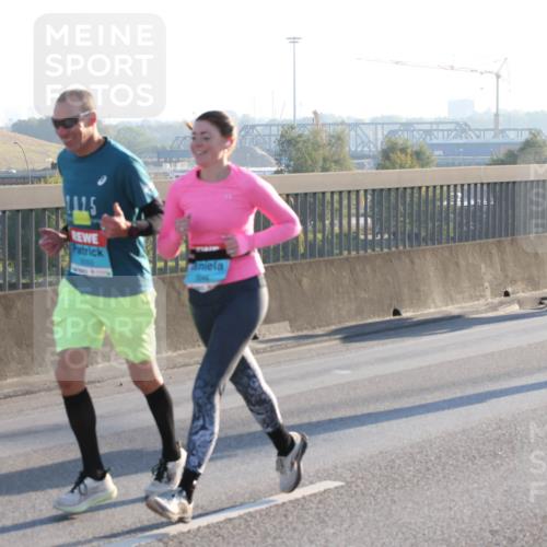 03.10.2025 - Köhlbrandbrückenlauf Lena Gebhardt http://msf.ph/oto/9062919 03.10.2025 09:20:31 Position 1  meine-sportfotos.de