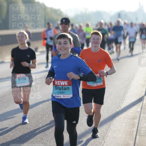 03.10.2025 - Köhlbrandbrückenlauf Jannik Wohlers http://msf.ph/oto/9062948 03.10.2025 09:15:58 Position 3 1242, 3497, 3496 meine-sportfotos.de