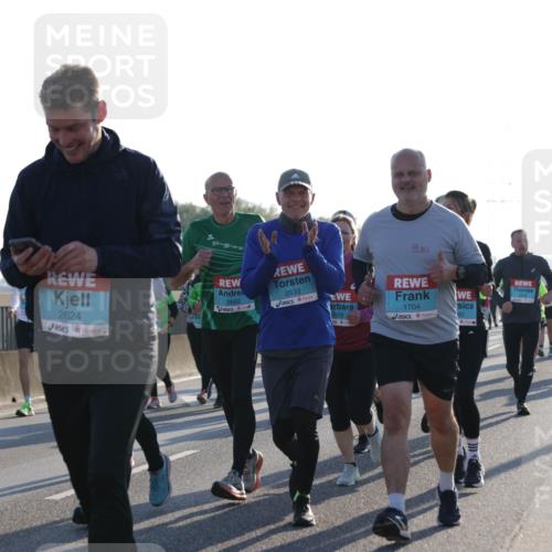 03.10.2025 - Köhlbrandbrückenlauf Jannik Wohlers http://msf.ph/oto/9062950 03.10.2025 09:23:51 Position 3 2873, 2624, 2633, 3662, 2028, 1704, 60 meine-sportfotos.de