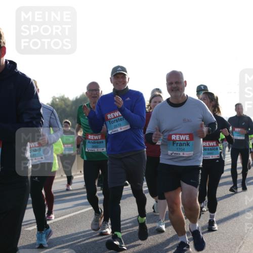 03.10.2025 - Köhlbrandbrückenlauf Jannik Wohlers http://msf.ph/oto/9062965 03.10.2025 09:23:51 Position 3 2624, 661, 3662, 2633, 1704, 3660 meine-sportfotos.de