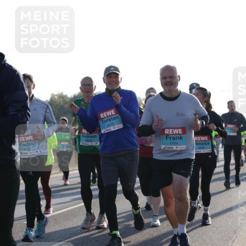 03.10.2025 - Köhlbrandbrückenlauf Jannik Wohlers http://msf.ph/oto/9062967 03.10.2025 09:23:51 Position 3 2624, 3661, 3662, 2633, 1704, 3660 meine-sportfotos.de