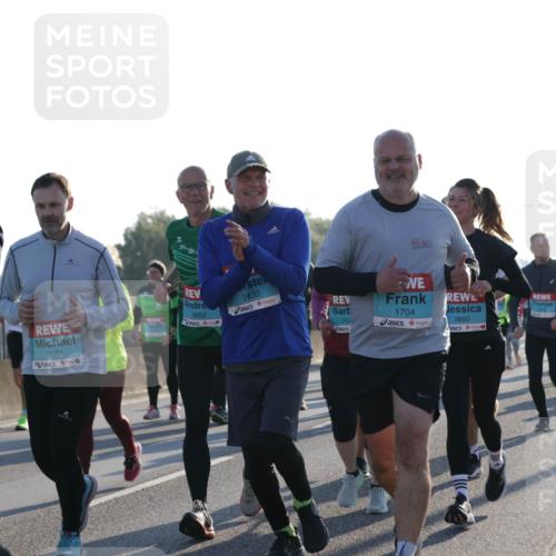 03.10.2025 - Köhlbrandbrückenlauf Jannik Wohlers http://msf.ph/oto/9062979 03.10.2025 09:23:51 Position 3 24, 3661, 3662, 2633, 1704, 202, 3660 meine-sportfotos.de