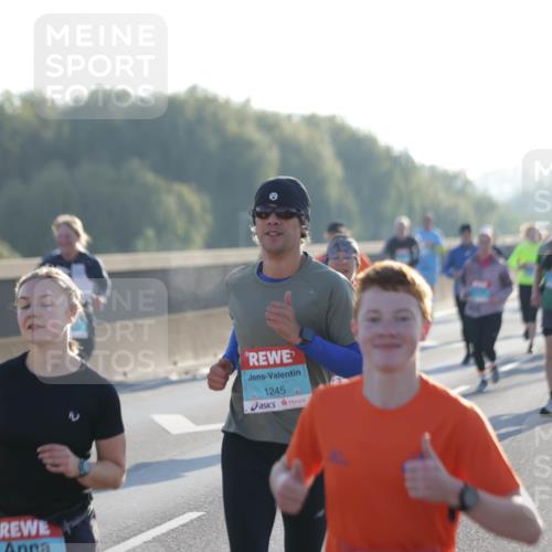 03.10.2025 - Köhlbrandbrückenlauf Jannik Wohlers http://msf.ph/oto/9063008 03.10.2025 09:16:00 Position 3 1245 meine-sportfotos.de
