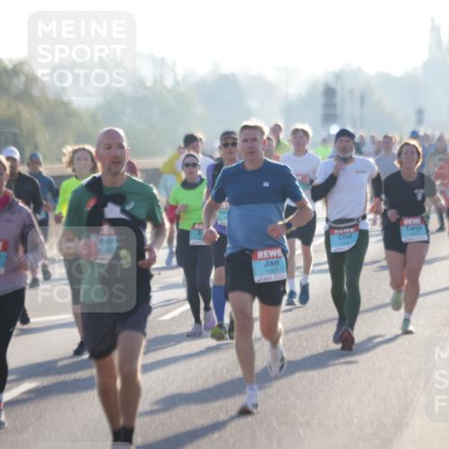 03.10.2025 - Köhlbrandbrückenlauf Jannik Wohlers http://msf.ph/oto/9063022 03.10.2025 09:16:01 Position 3 307, 1357 meine-sportfotos.de