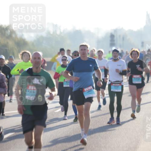 03.10.2025 - Köhlbrandbrückenlauf Jannik Wohlers http://msf.ph/oto/9063040 03.10.2025 09:16:01 Position 3 3077, 1357 meine-sportfotos.de