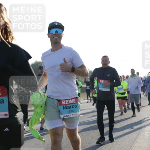 03.10.2025 - Köhlbrandbrückenlauf Jannik Wohlers http://msf.ph/oto/9063071 03.10.2025 09:23:53 Position 3 3660, 1938, 2308 meine-sportfotos.de